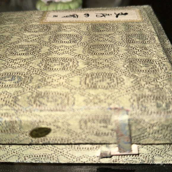 Textile Calligraphy Box. 7 items. - Picture 11 of 17